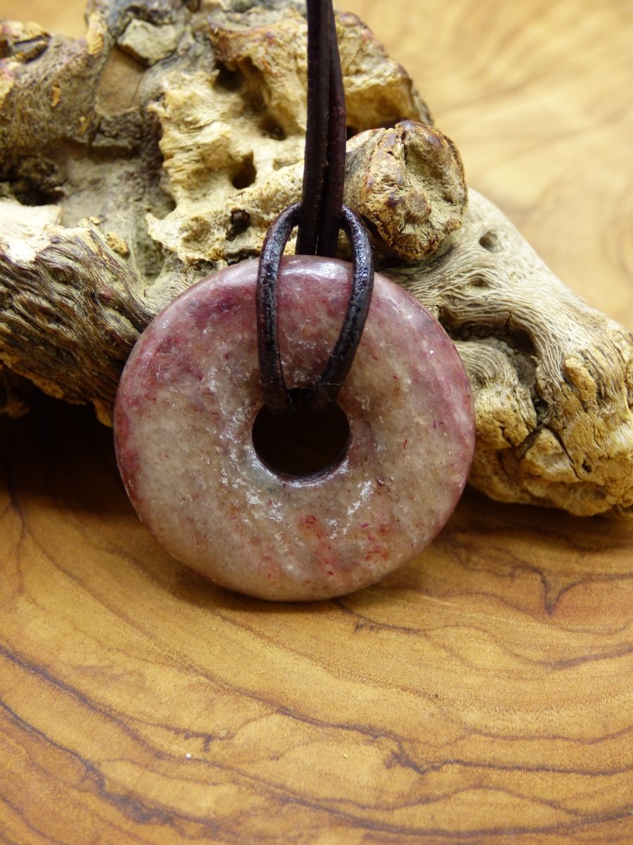 Piemontit Quarz ~ Edelstein Kette ~HIPPIE ~GOA ~Boho ~Tibet ~Ethno ~Nature ~Donut ~Schutzsymbol ~Heilstein rot rosa - Art of Nature Berlin