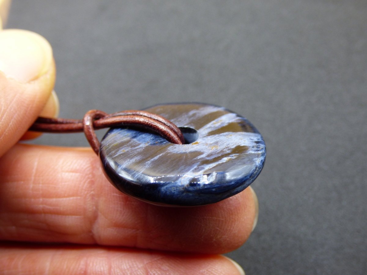 Pietersite blau ~ Donut Edelstein Kette Natur Rarität selten Schutzsymbol Heilstein Kristall HIPPIE Boho Ethno Mann Frau Geschenk Er Sie - Art of Nature Berlin