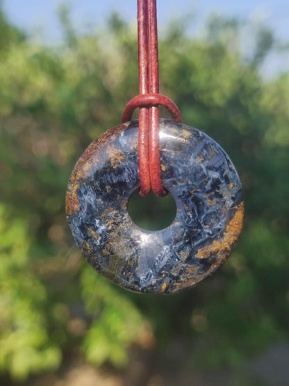 Pietersite blau - Edelstein Donut Kette Rarität selten Schutzsymbol Heilstein Kristall HIPPIE Boho Tibet Ethno Mann Frau Geschenk Er Sie - Art of Nature Berlin