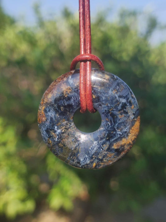 Pietersite blau - Edelstein Donut Kette Rarität selten Schutzsymbol Heilstein Kristall HIPPIE Boho Tibet Ethno Mann Frau Geschenk Er Sie - Art of Nature Berlin