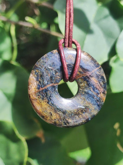 Pietersite blau - Edelstein Donut Kette Rarität selten Schutzsymbol Heilstein Kristall HIPPIE Boho Tibet Ethno Mann Frau Geschenk Er Sie - Art of Nature Berlin