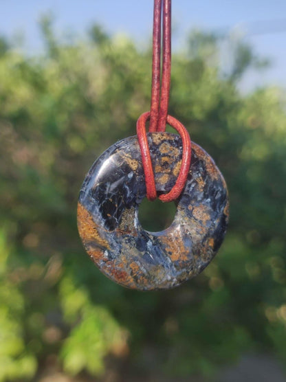 Pietersite blau - Edelstein Donut Kette Rarität selten Schutzsymbol Heilstein Kristall HIPPIE Boho Tibet Ethno Mann Frau Geschenk Er Sie - Art of Nature Berlin