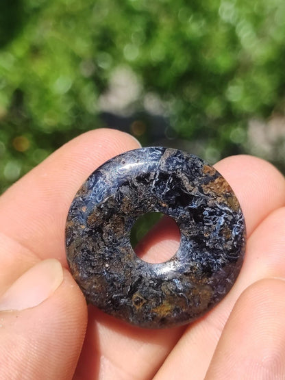Pietersite blau - Edelstein Donut Kette Rarität selten Schutzsymbol Heilstein Kristall HIPPIE Boho Tibet Ethno Mann Frau Geschenk Er Sie - Art of Nature Berlin