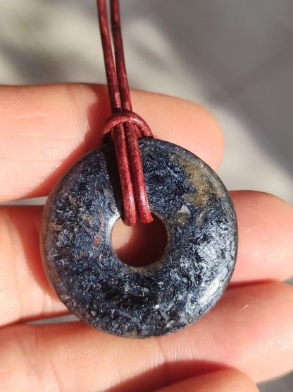 Pietersite blau - Edelstein Donut Kette Rarität selten Schutzsymbol Heilstein Kristall HIPPIE Boho Tibet Ethno Mann Frau Geschenk Er Sie - Art of Nature Berlin