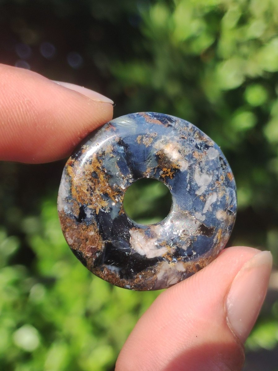 Pietersite blau - Edelstein Donut Kette Rarität selten Schutzsymbol Heilstein Kristall HIPPIE Boho Tibet Ethno Mann Frau Geschenk Er Sie - Art of Nature Berlin