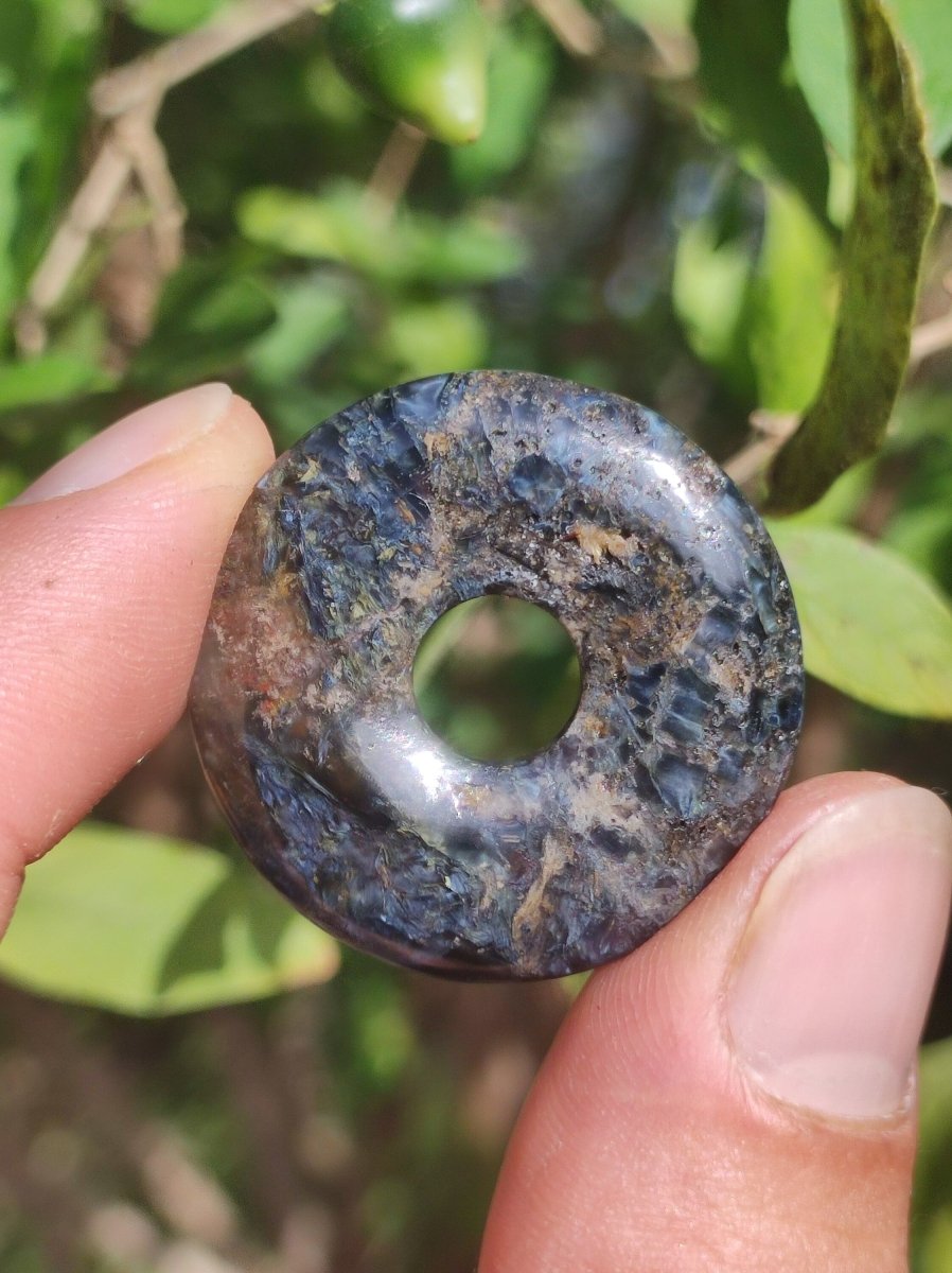 Pietersite blau - Edelstein Donut Kette Rarität selten Schutzsymbol Heilstein Kristall HIPPIE Boho Tibet Ethno Mann Frau Geschenk Er Sie - Art of Nature Berlin