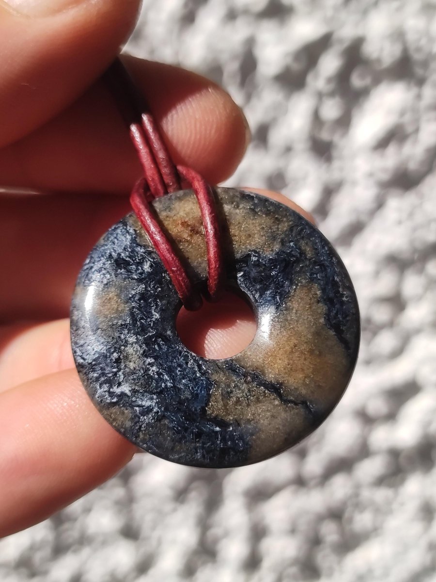 Pietersite blau - Edelstein Donut Kette Rarität selten Schutzsymbol Heilstein Kristall HIPPIE Boho Tibet Ethno Mann Frau Geschenk Er Sie - Art of Nature Berlin