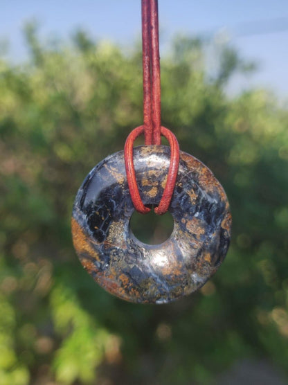 Pietersite blau - Edelstein Donut Kette Rarität selten Schutzsymbol Heilstein Kristall HIPPIE Boho Tibet Ethno Mann Frau Geschenk Er Sie - Art of Nature Berlin