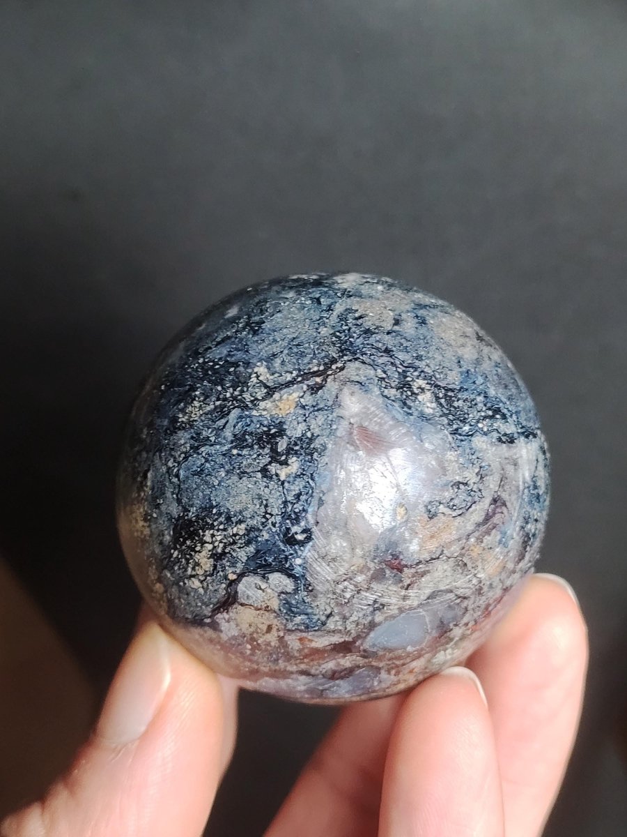 Pietersite - Edelstein Kugel blau rot Heilstein Natur Deko Sphere Sammler Wohn Energie Qualität Selten Rarität Geschenk Mann Frau Er Sie - Art of Nature Berlin