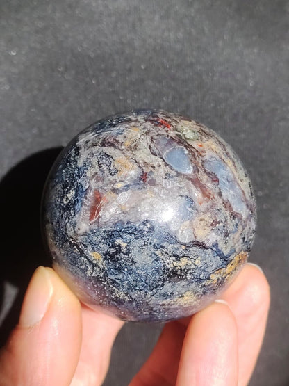 Pietersite - Edelstein Kugel blau rot Heilstein Natur Deko Sphere Sammler Wohn Energie Qualität Selten Rarität Geschenk Mann Frau Er Sie - Art of Nature Berlin