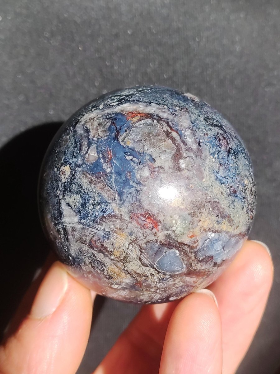 Pietersite - Edelstein Kugel blau rot Heilstein Natur Deko Sphere Sammler Wohn Energie Qualität Selten Rarität Geschenk Mann Frau Er Sie - Art of Nature Berlin