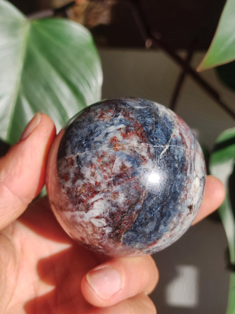 Pietersite - Edelstein Kugel blau rot Heilstein Natur Deko Sphere Sammler Wohn Energie Qualität Selten Rarität Geschenk Mann Frau Er Sie - Art of Nature Berlin