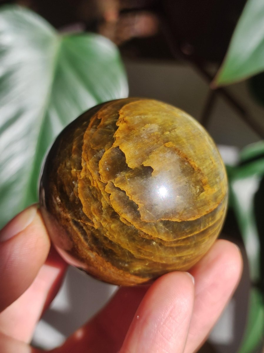 Pietersite gold Edelstein Kugel Massage Haus Magische Deko Sphere Kristall Meditation HIPPIE GOA Boho Heilstein Naturschatz Sammler Mineral - Art of Nature Berlin
