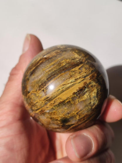 Pietersite gold Edelstein Kugel Massage Haus Magische Deko Sphere Kristall Meditation HIPPIE GOA Boho Heilstein Naturschatz Sammler Mineral - Art of Nature Berlin