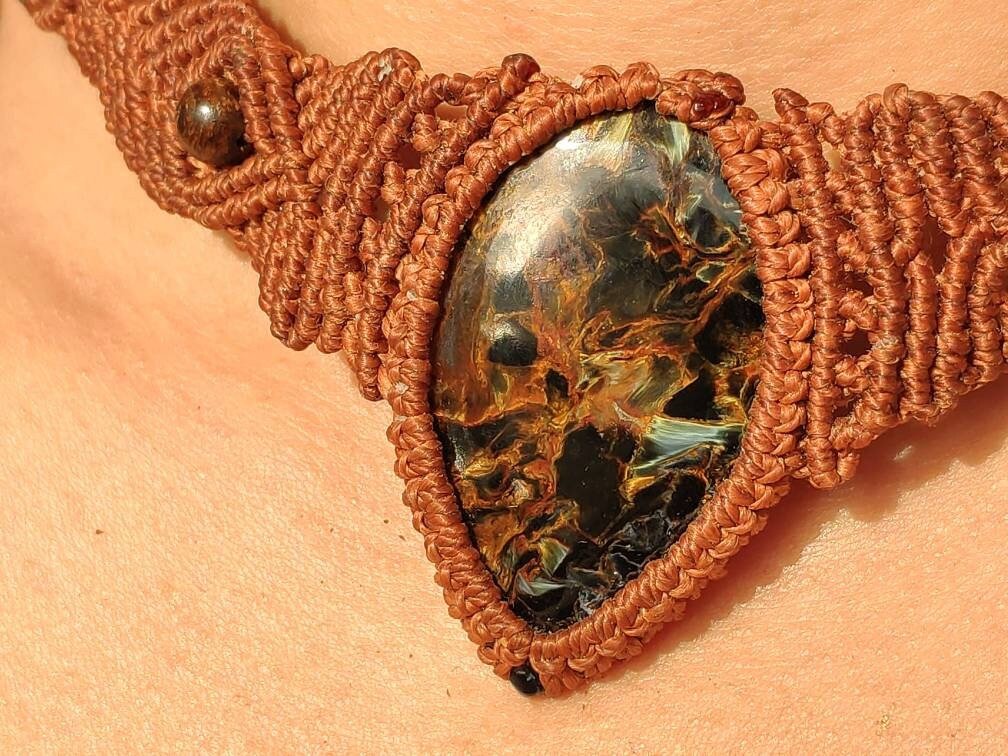 Pietersite Golden ~ Makramee Edelstein Kette ~HIPPIE ~GOA ~Boho ~Ethno ~Nature ~Heilstein ~Flash ~Fire ~Fluss ~Blitz ~Rarität - Art of Nature Berlin