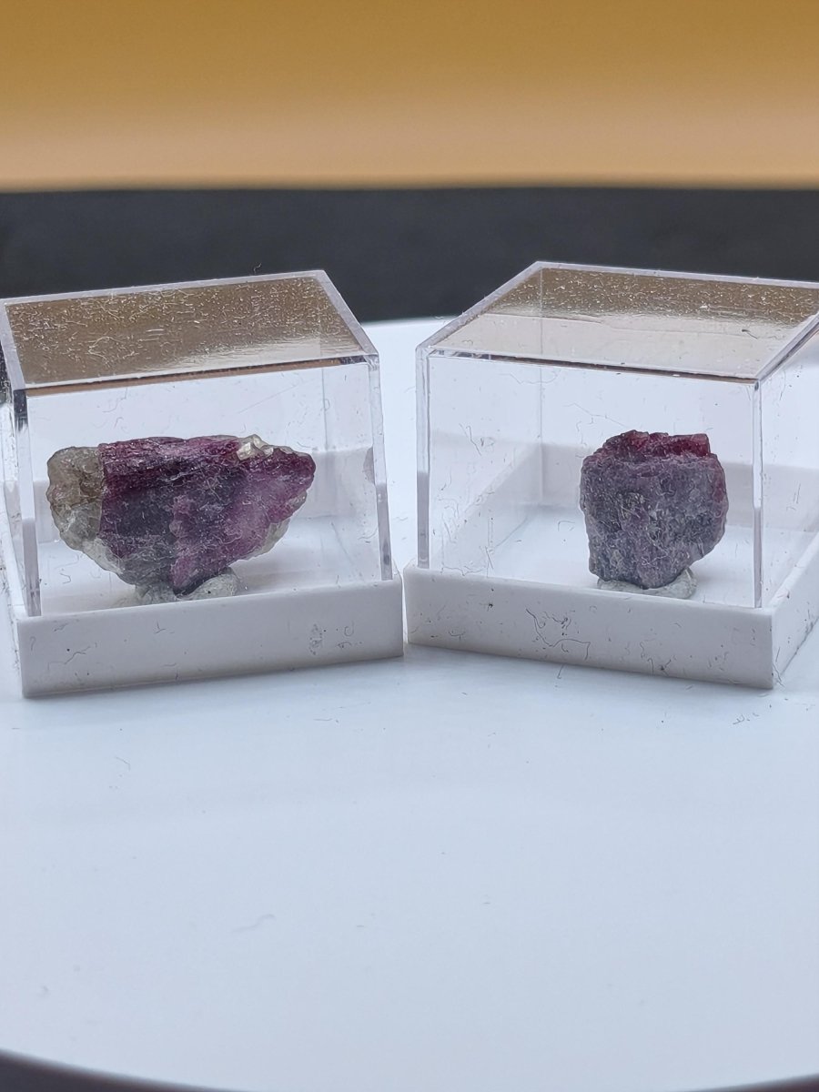 Pinker Turmalin Rohkristall aus Brasilien – Rubellit | 2 Unikate zur Wahl Kristalle & Mineralien Sammler Stufen Edelstein Deko Kristall - Art of Nature Berlin