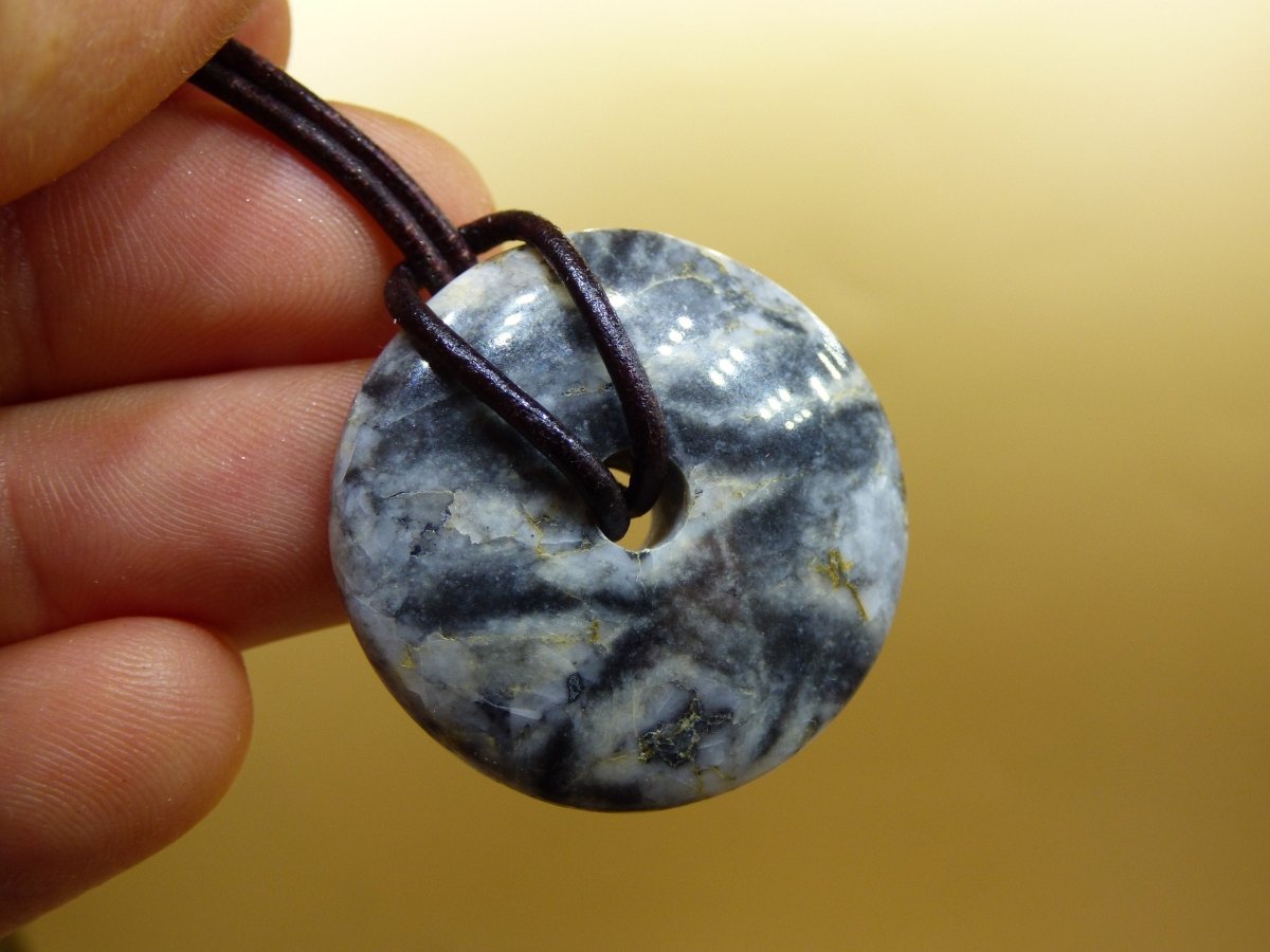 Pinolith ~ Edelstein Kette ~HIPPIE ~GOA ~Boho ~Tibet ~Ethno ~Nature ~Donut ~Schutzsymbol ~Heilstein - Art of Nature Berlin