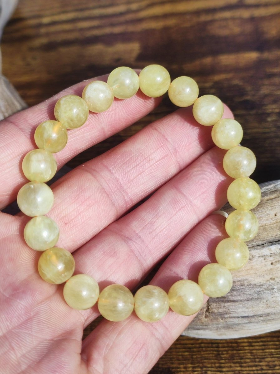Prehnite golden AAA gemstone bracelet rarity noble high quality