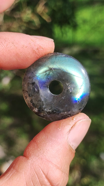 Labradorite ~ Donut 30mm ~ Collier de pierres précieuses Bleu Chatoyant Rareté Naturelle Protection Symbole Pierre de Guérison Cristal HIPPIE GOA Boho Tibet Ethno