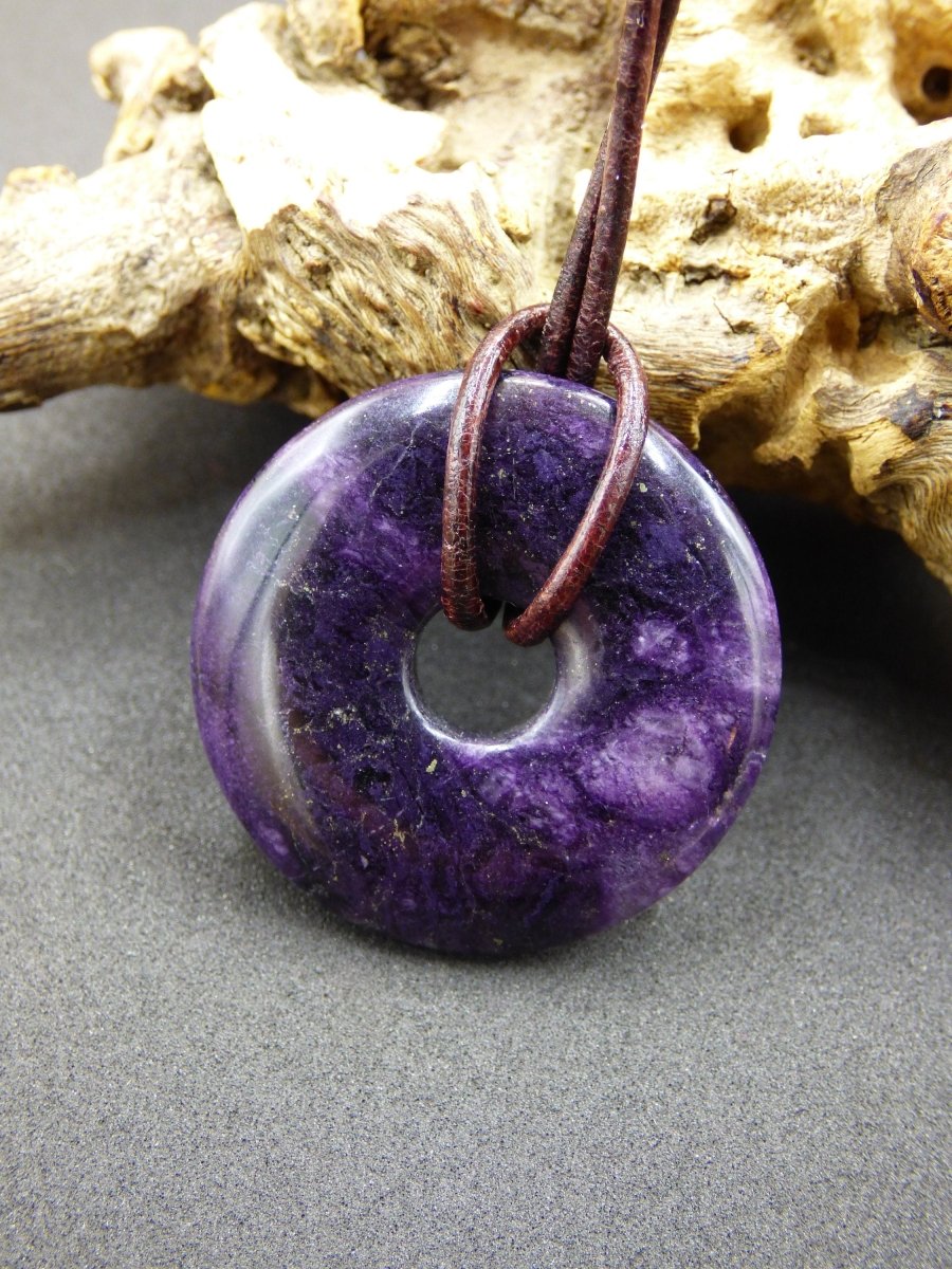 Purple Heart Fluorit 30mm ~ Edelstein Kette ~HIPPIE ~GOA ~Boho ~Tibet ~Ethno ~Nature ~Donut ~Schutzsymbol ~Heilstein ~Galaxy - Art of Nature Berlin