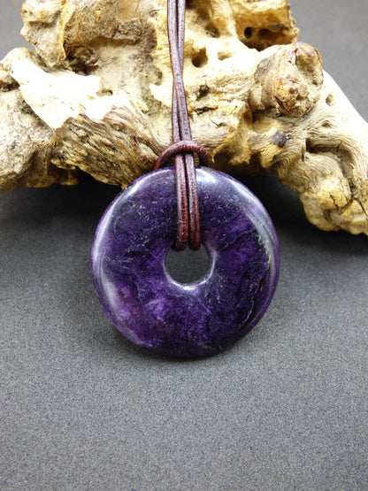 Purple Heart Fluorit 30mm ~ Edelstein Kette ~HIPPIE ~GOA ~Boho ~Tibet ~Ethno ~Nature ~Donut ~Schutzsymbol ~Heilstein ~Galaxy - Art of Nature Berlin