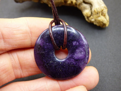 Purple Heart Fluorit 30mm ~ Edelstein Kette ~HIPPIE ~GOA ~Boho ~Tibet ~Ethno ~Nature ~Donut ~Schutzsymbol ~Heilstein ~Galaxy - Art of Nature Berlin