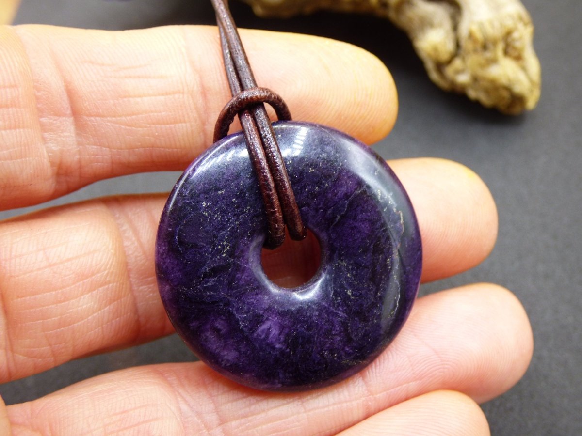 Purple Heart Fluorit 30mm ~ Edelstein Kette ~HIPPIE ~GOA ~Boho ~Tibet ~Ethno ~Nature ~Donut ~Schutzsymbol ~Heilstein ~Galaxy - Art of Nature Berlin