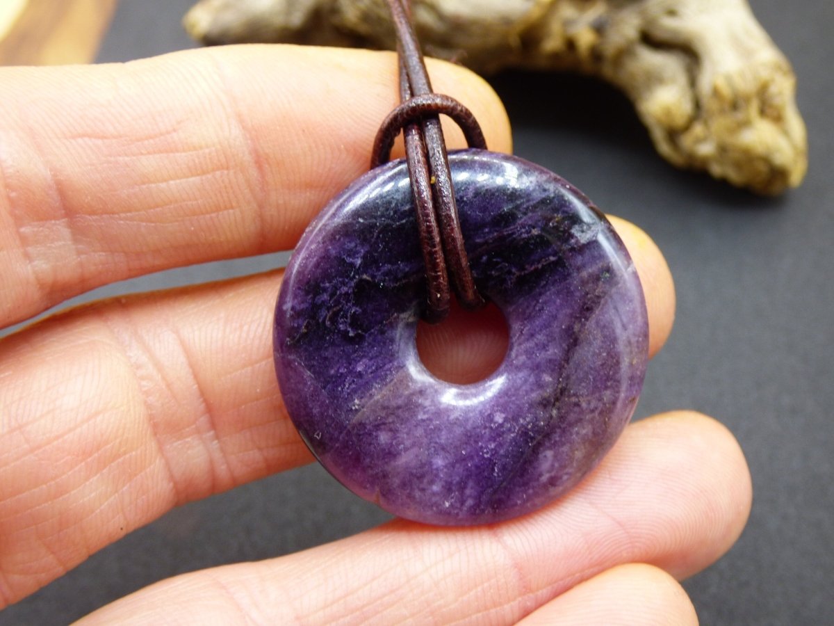 Purple Heart Fluorit 30mm ~ Edelstein Kette ~HIPPIE ~GOA ~Boho ~Tibet ~Ethno ~Nature ~Donut ~Schutzsymbol ~Heilstein ~Galaxy - Art of Nature Berlin