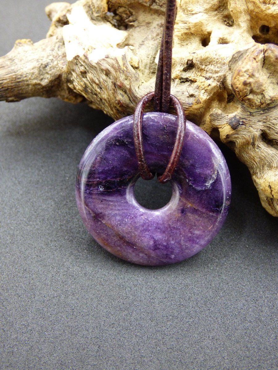 Purple Heart Fluorit 30mm ~ Edelstein Kette ~HIPPIE ~GOA ~Boho ~Tibet ~Ethno ~Nature ~Donut ~Schutzsymbol ~Heilstein ~Galaxy - Art of Nature Berlin