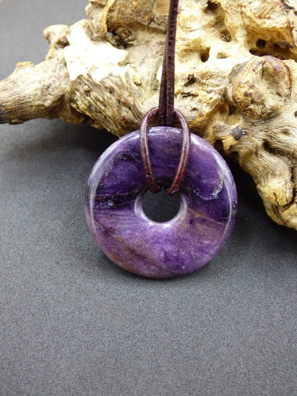 Purple Heart Fluorit 30mm ~ Edelstein Kette ~HIPPIE ~GOA ~Boho ~Tibet ~Ethno ~Nature ~Donut ~Schutzsymbol ~Heilstein ~Galaxy - Art of Nature Berlin