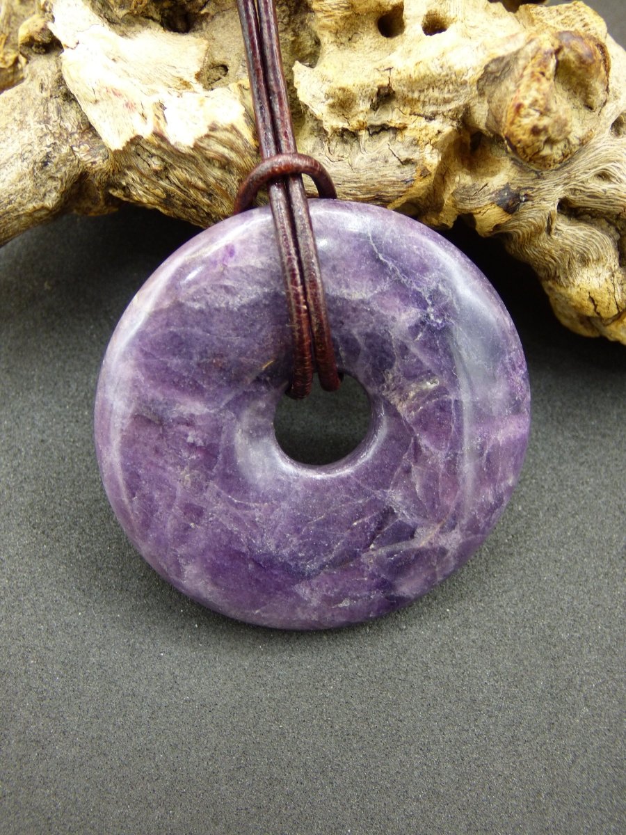 Purple Heart Fluorit 40mm ~ Edelstein Kette ~HIPPIE ~GOA ~Boho ~Tibet ~Ethno ~Nature ~Donut ~Schutzsymbol ~Heilstein ~Galaxy - Art of Nature Berlin