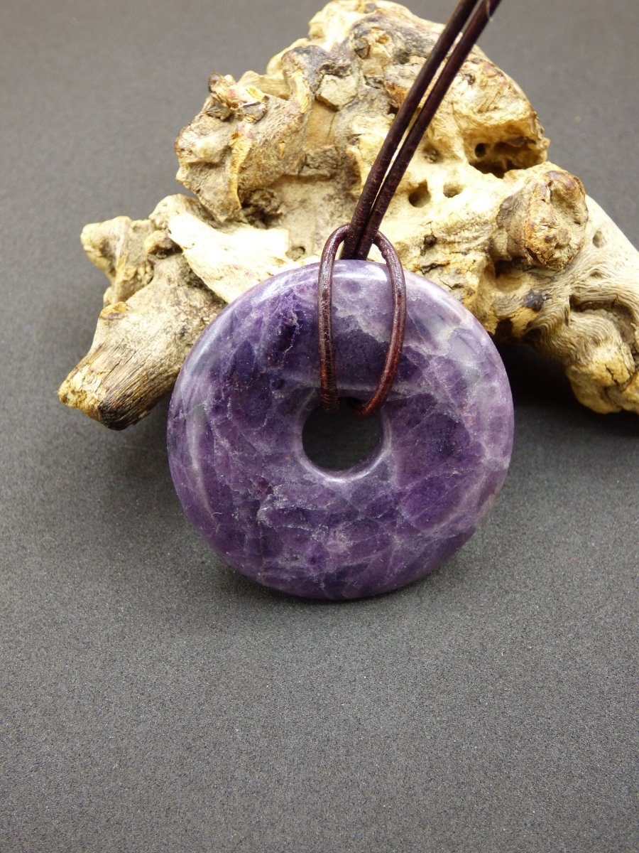 Purple Heart Fluorit 40mm ~ Edelstein Kette ~HIPPIE ~GOA ~Boho ~Tibet ~Ethno ~Nature ~Donut ~Schutzsymbol ~Heilstein ~Galaxy - Art of Nature Berlin