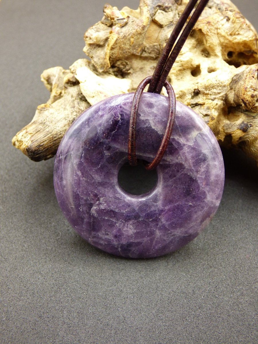 Purple Heart Fluorit 40mm ~ Edelstein Kette ~HIPPIE ~GOA ~Boho ~Tibet ~Ethno ~Nature ~Donut ~Schutzsymbol ~Heilstein ~Galaxy - Art of Nature Berlin