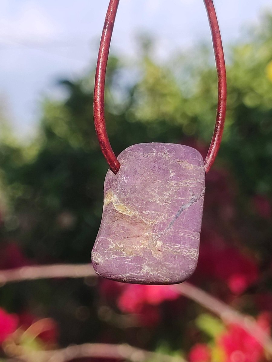 Purpurit - Edelstein Kette lila Natur Heilstein Schutz Glück Mann Frau Er Sie Freund Mutter Glück HIPPIE Rarität Geschenk Unikat Anhänger - Art of Nature Berlin