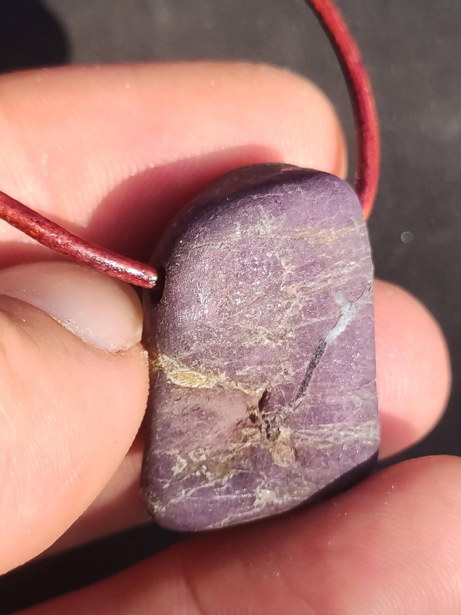 Purpurit - Edelstein Kette lila Natur Heilstein Schutz Glück Mann Frau Er Sie Freund Mutter Glück HIPPIE Rarität Geschenk Unikat Anhänger - Art of Nature Berlin