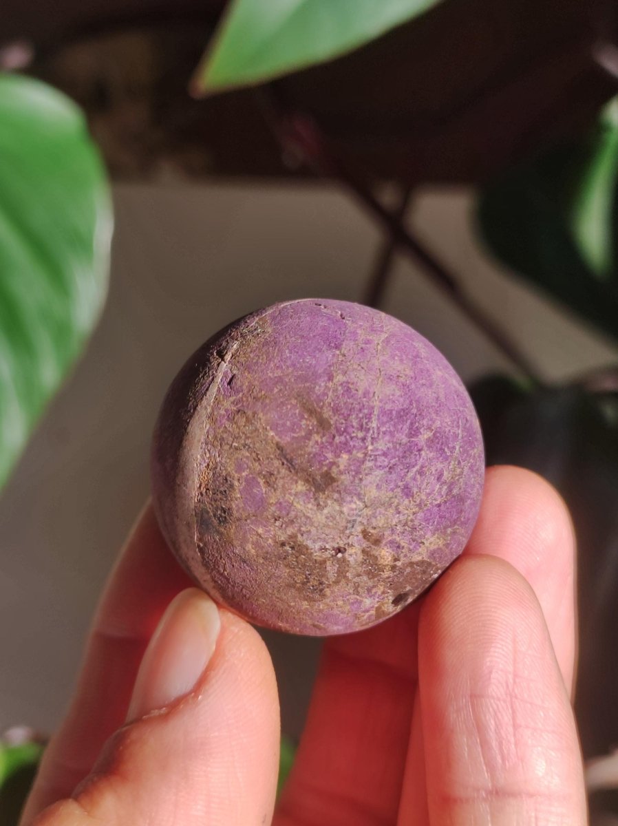 Purpurit - Edelstein Kugel lila Natur Heilstein Deko Sphere Kristall Geschenk Er Sie Haus Einweihung Wohnung Energie Kraft Sammler Rarität - Art of Nature Berlin