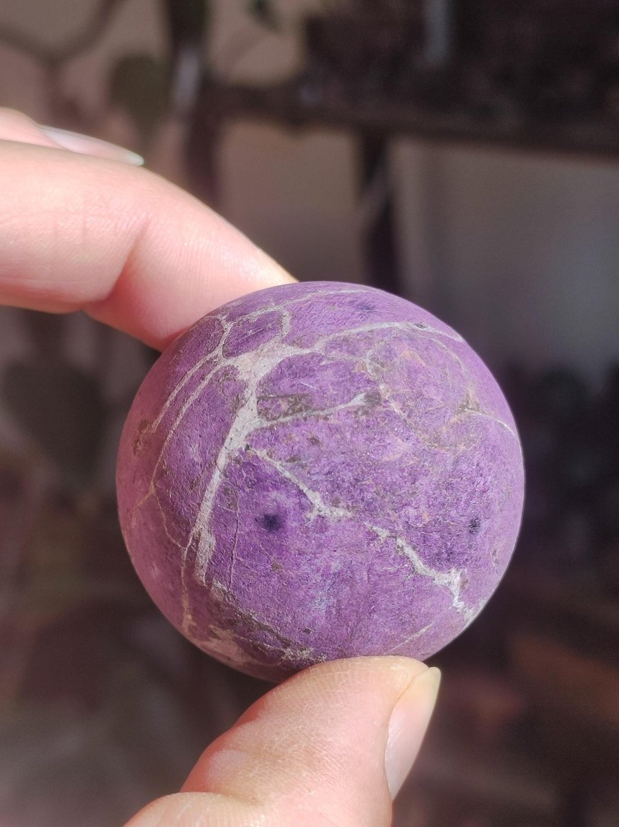 Purpurit - Edelstein Kugel lila Natur Heilstein Deko Sphere Kristall Geschenk Er Sie Haus Einweihung Wohnung Energie Kraft Sammler Rarität - Art of Nature Berlin