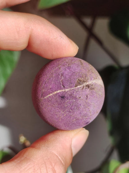 Purpurit - Edelstein Kugel lila Natur Heilstein Deko Sphere Kristall Geschenk Er Sie Haus Einweihung Wohnung Energie Kraft Sammler Rarität - Art of Nature Berlin