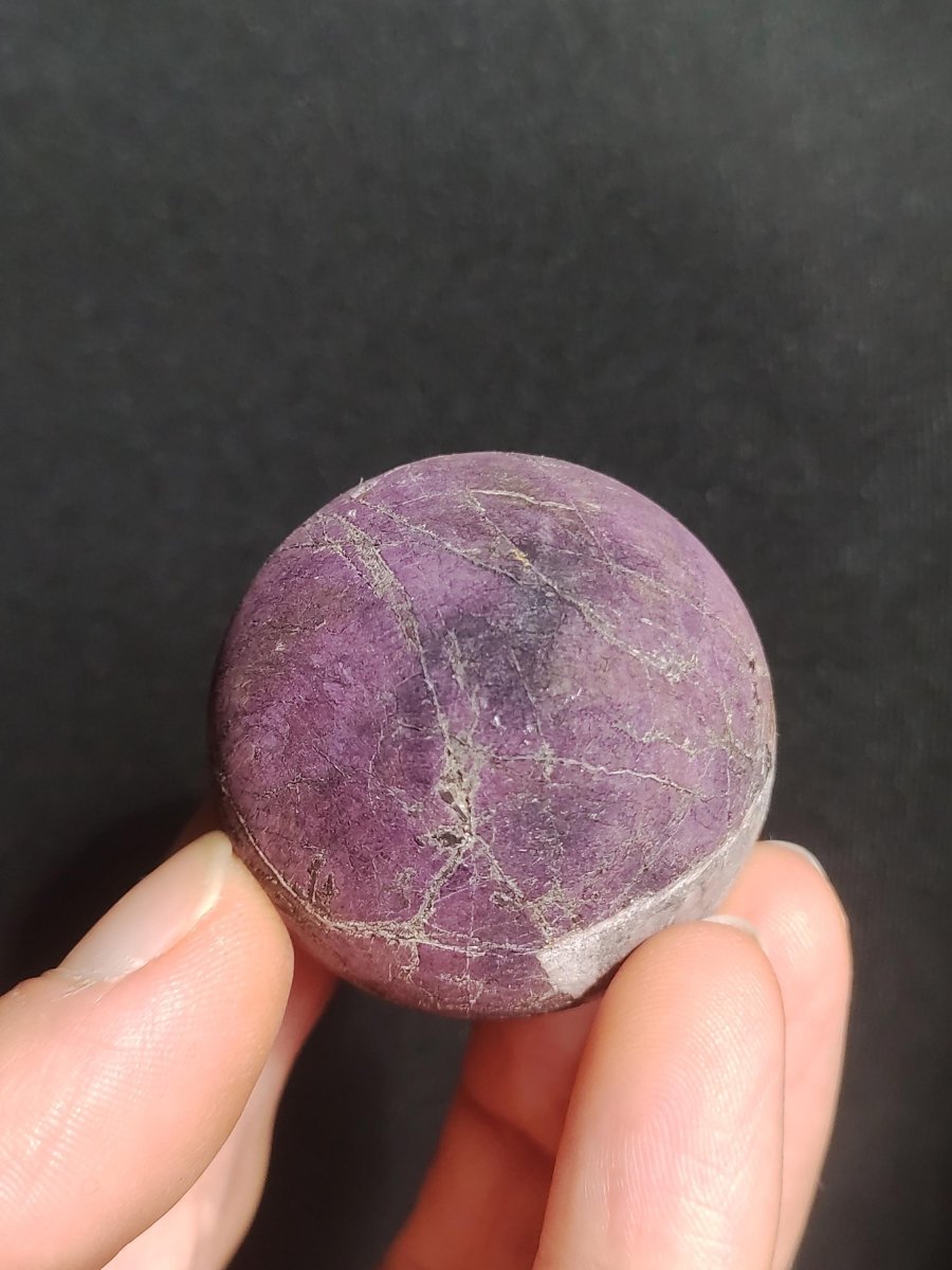 Purpurit - Edelstein Kugel lila Natur Heilstein Deko Sphere Kristall Geschenk Er Sie Haus Einweihung Wohnung Energie Kraft Sammler Rarität - Art of Nature Berlin