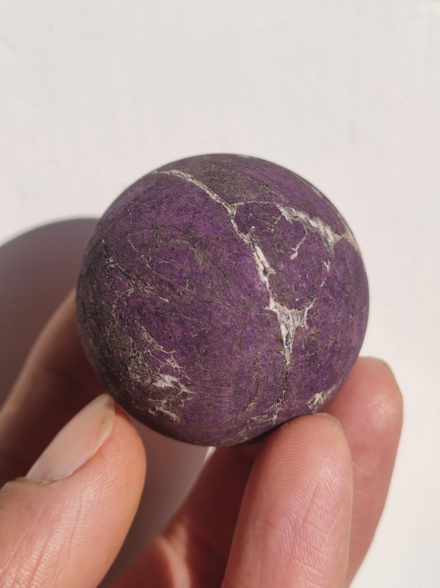Purpurit - Edelstein Kugel lila Natur Heilstein Deko Sphere Kristall Geschenk Er Sie Haus Einweihung Wohnung Energie Kraft Sammler Rarität - Art of Nature Berlin