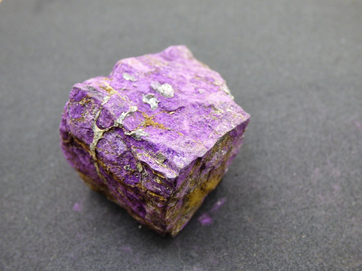 Purpurit ~ Sammler Roh Stufe Deko Mineral Afrika Namibia Heilstein Kristalle Mann Frau Kind Geschenk Er Sie Bruder Schwester Mineral Deko - Art of Nature Berlin