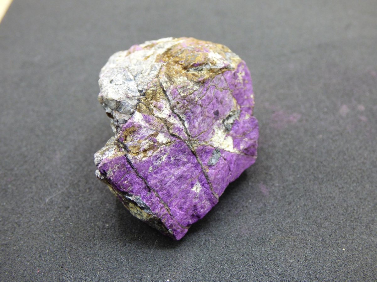 Purpurit ~ Sammler Roh Stufe Deko Mineral Afrika Namibia Heilstein Kristalle Mann Frau Kind Geschenk Er Sie Bruder Schwester Mineral Deko - Art of Nature Berlin