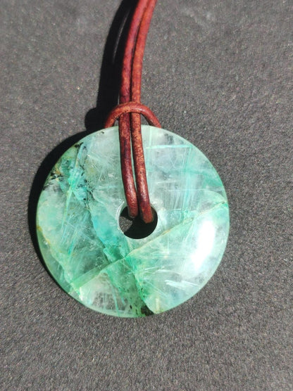 Quantum Quattro Chrysocoll 30mm Edelstein Kette Heilstein Schutzsymbol Mann Frau Glück HIPPIE GOA Boho Tibet Ethno Natur Rarität Geschenk - Art of Nature Berlin