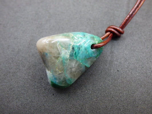 Quantum Quattro Chrysocoll Chrysokolla Azurit Quarz ~ Edelstein Kette HIPPIE GOA Boho Tibet Ethno Nature Donut Heilstein Rarität - Art of Nature Berlin