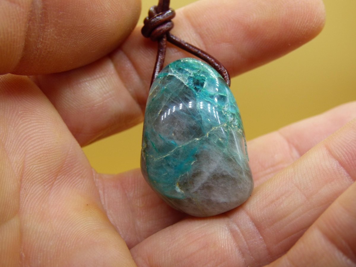 Quantum Quattro Chrysocoll Chrysokolla Azurit Quarz ~ Edelstein Kette HIPPIE GOA Boho Tibet Ethno Nature Donut Heilstein Rarität - Art of Nature Berlin