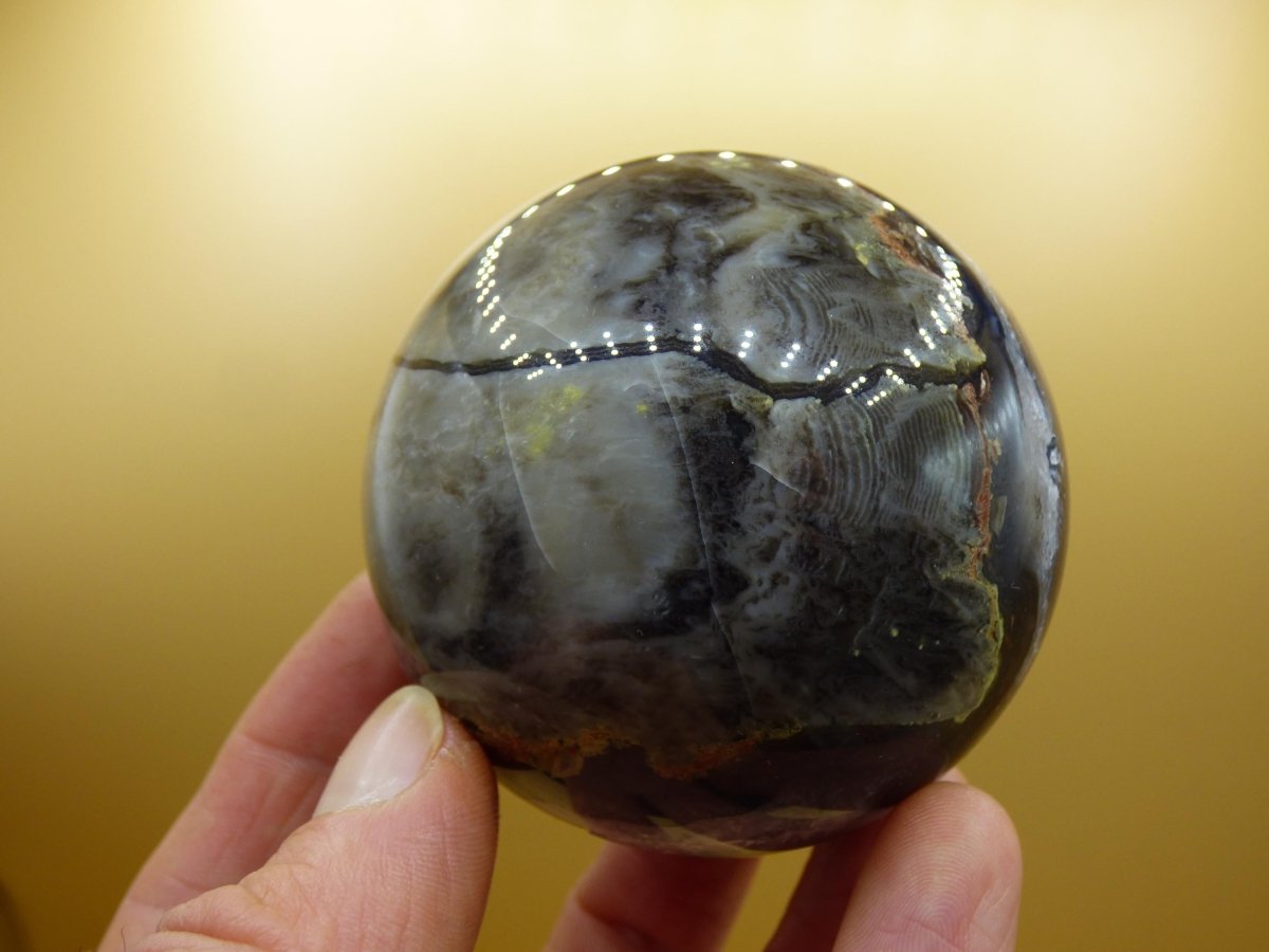 Quarz + Volcanic Achat UV AKTIV Edelstein Kugel Deko Sphere Massage Kristall Sammler Meditation Heilstein Frau Mann Geschenk Er Sie Energie - Art of Nature Berlin