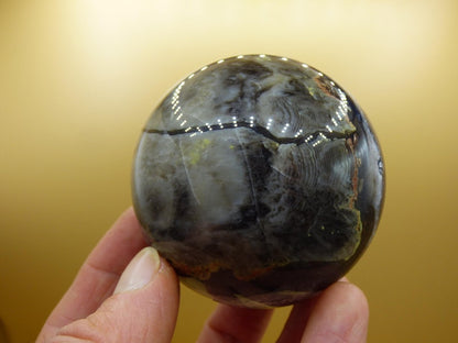 Quarz + Volcanic Achat UV AKTIV Edelstein Kugel Deko Sphere Massage Kristall Sammler Meditation Heilstein Frau Mann Geschenk Er Sie Energie - Art of Nature Berlin