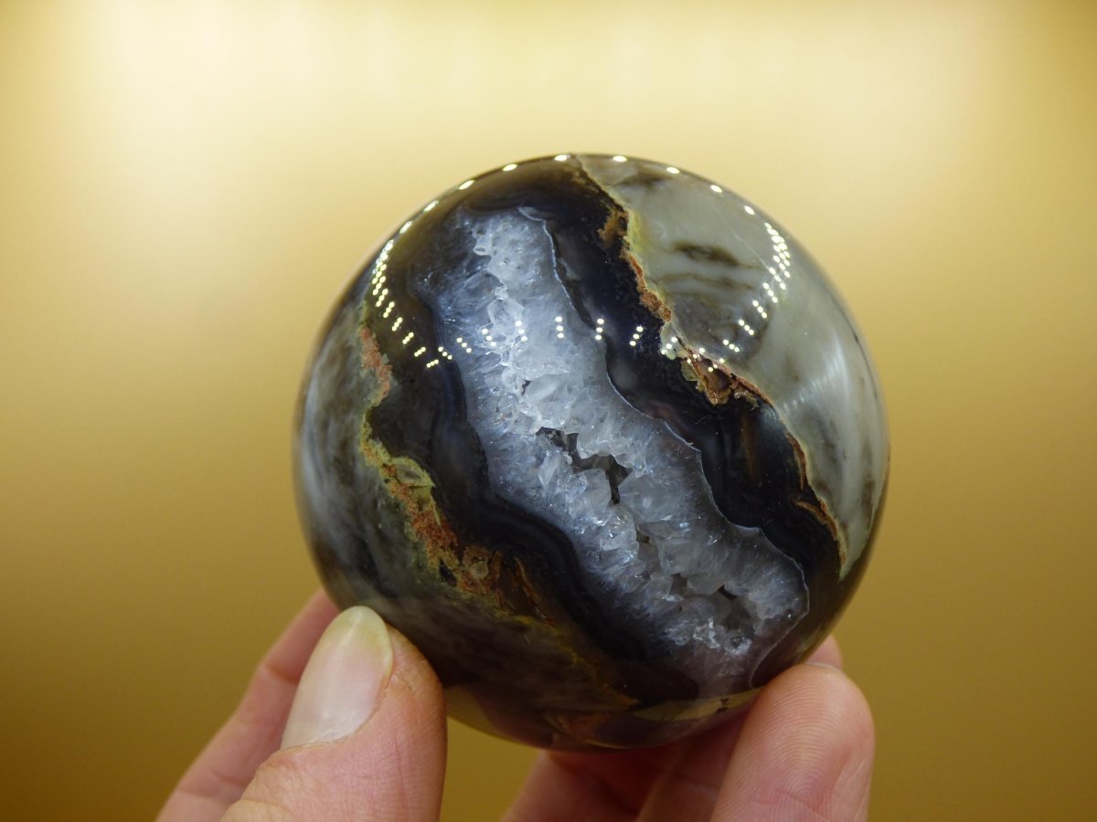 Quarz + Volcanic Achat UV AKTIV Edelstein Kugel Deko Sphere Massage Kristall Sammler Meditation Heilstein Frau Mann Geschenk Er Sie Energie - Art of Nature Berlin