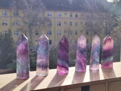 Rainbow Fluorit ~ Kristall Point ~ Magische Edelstein Deko ~Massagestab ~Crystal ~HIPPIE ~GOA ~Ethno ~Heilstein ~Naturschatz Regenbogen - Art of Nature Berlin