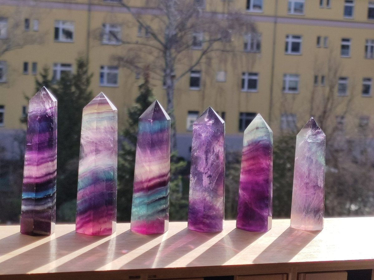 Rainbow Fluorit ~ Kristall Point ~ Magische Edelstein Deko ~Massagestab ~Crystal ~HIPPIE ~GOA ~Ethno ~Heilstein ~Naturschatz Regenbogen - Art of Nature Berlin